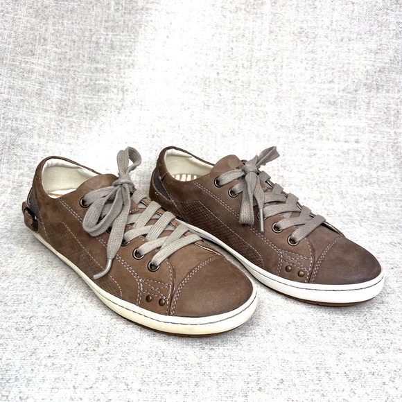 Taos Capitol brown leather lace up sneakers shoes women’s size 7 (38) comfy - Picture 1 of 10